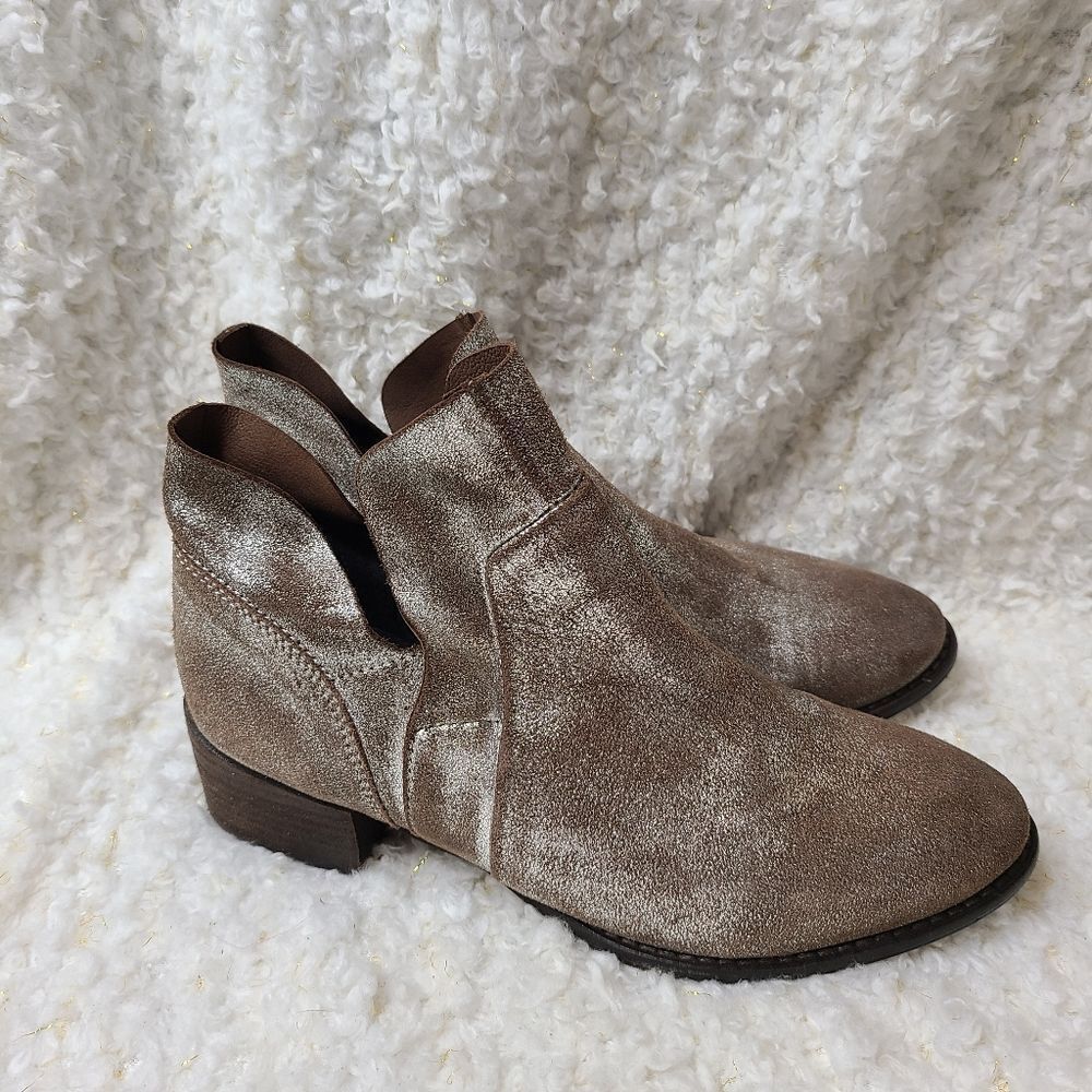 Seychelles 'Snare' Pewter Metallic Booties sz 6